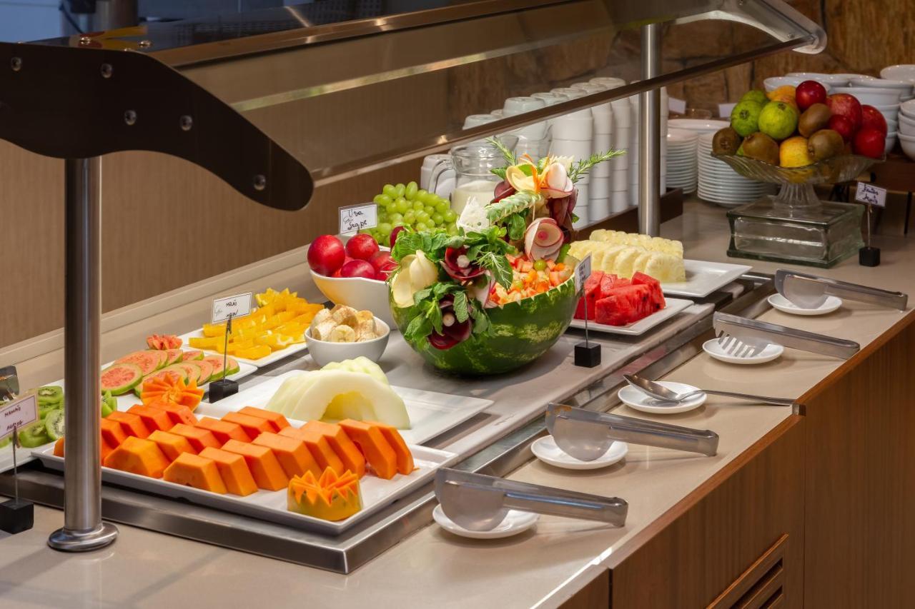 Hilton Garden Brava 4*