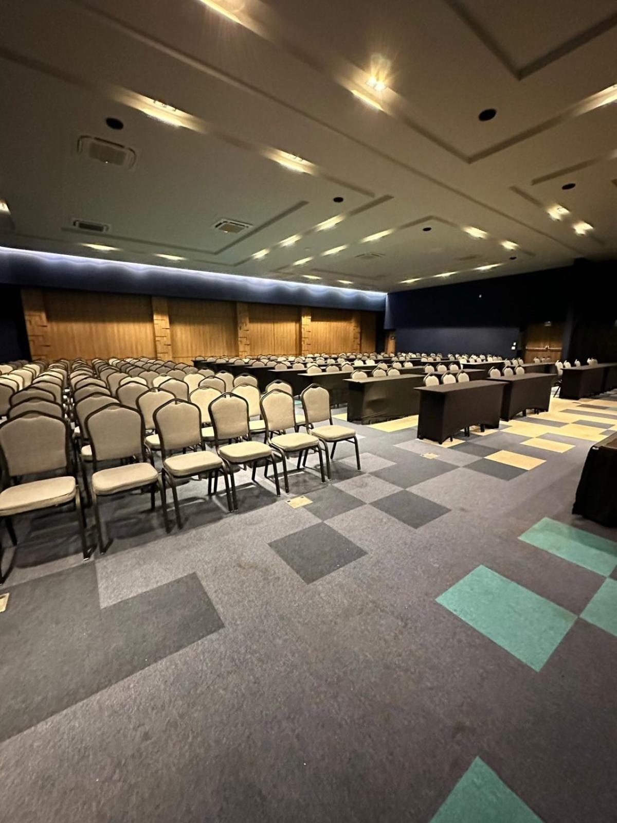 Hilton Garden Brava Hotel 4*