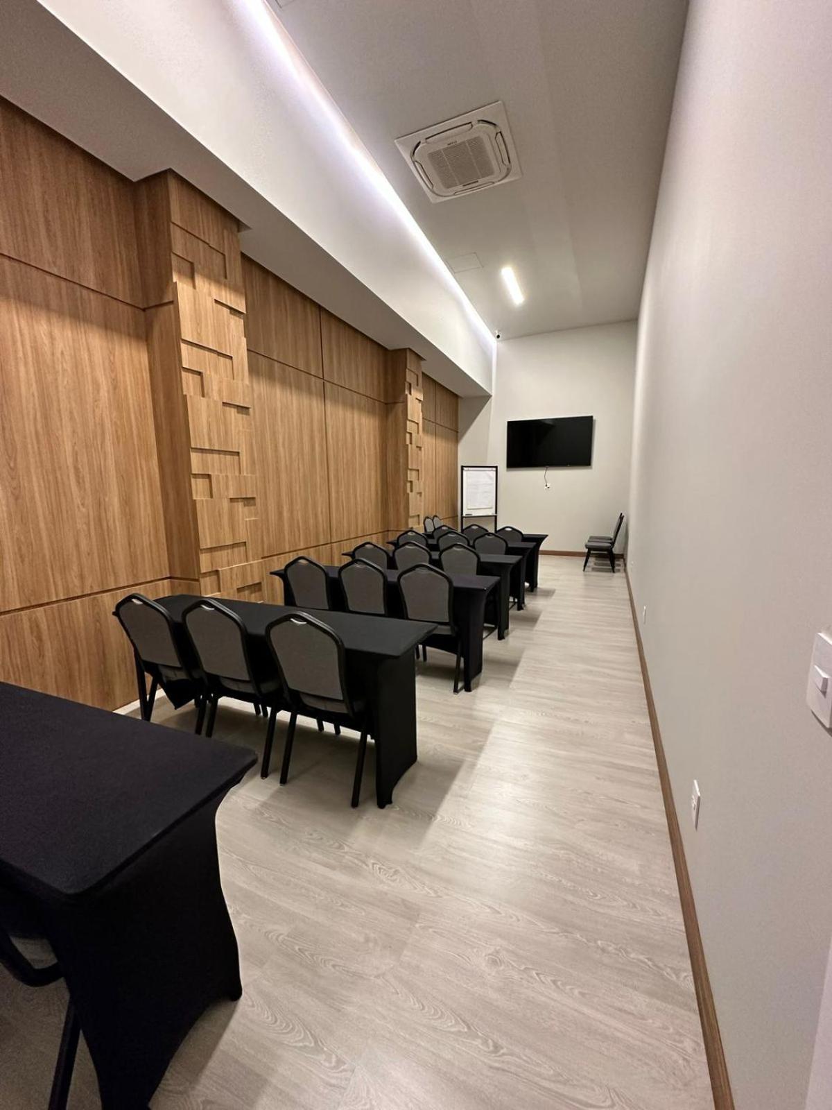 Hotel Hilton Garden Brava 4*