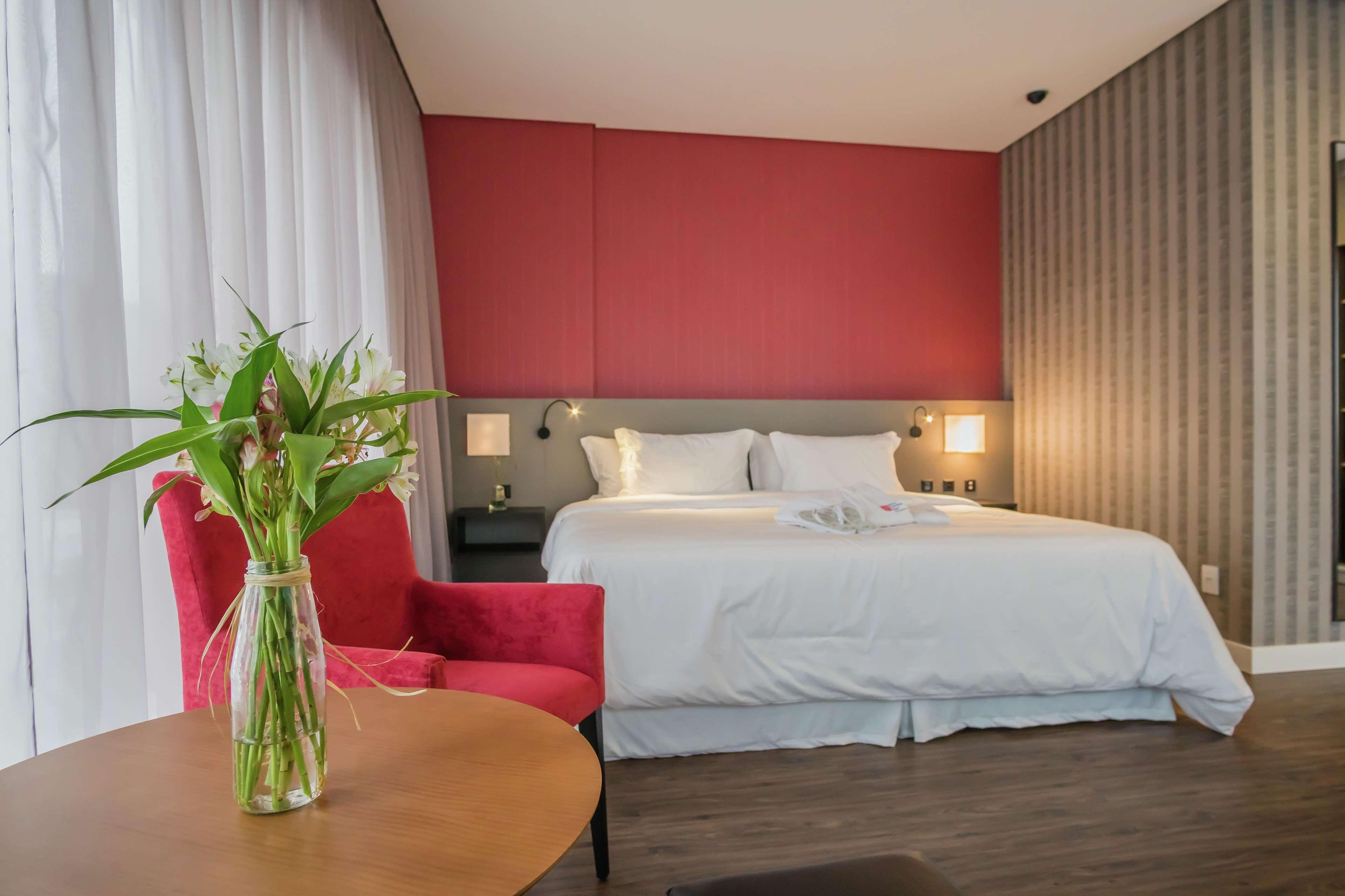 Hilton Garden Brava Hotel